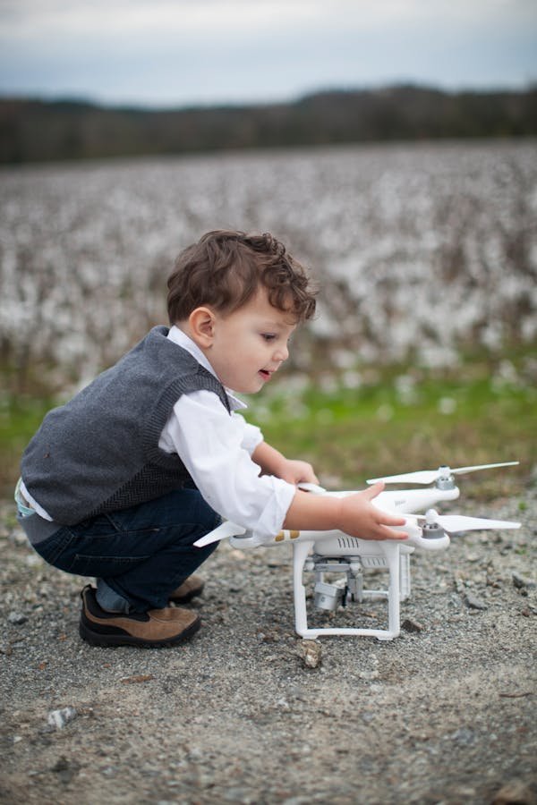 Choisir le drone idéal pour votre enfant